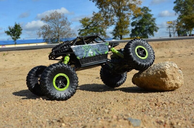 Nuotoliniu būdu valdomas automobilis Rock Crawler 4x4 ir pliušinė pagalvė Katė, 50 cm - Image 3