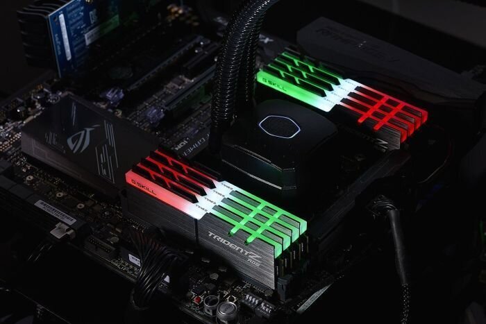 gskilltridentzrgb32gb4x8gbddr4380d2pigiaureference  belsilt GSkill Trident Z DDR4 RAM atmintis  16 64 GB Belsilt
