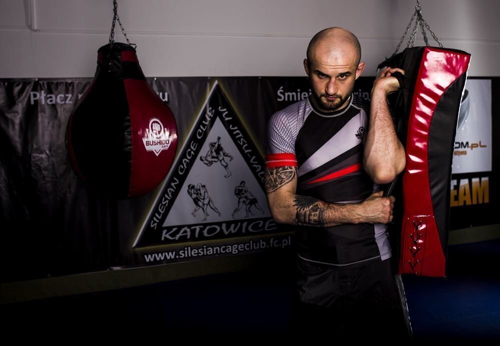 skydasbushidot7575x35x16cm192cdpirktireference belsilt Bushido T75 daugiafunkcis treniruočių skydas 75x35x16 cm