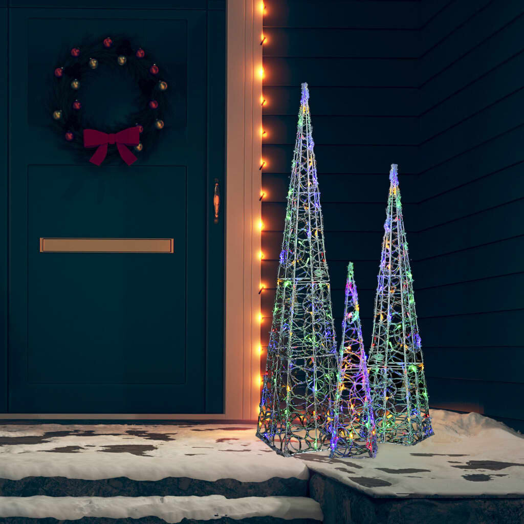 svieciantikaledinedekoracijakugiai1ee85internetureference belsilt Šviečianti kalėdinė dekoracija Kūgiai su LED belsilt