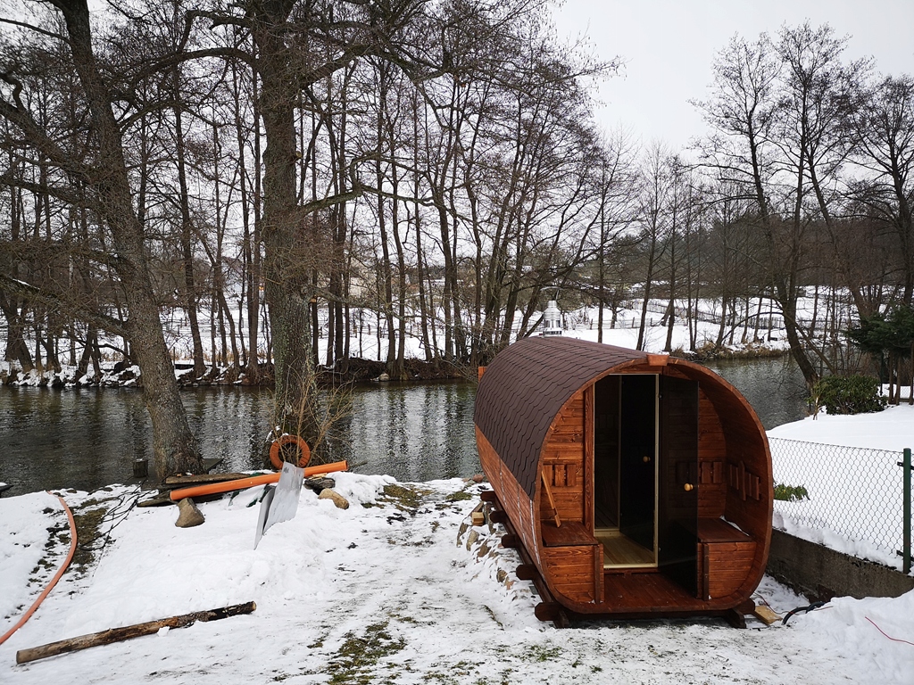 97b5d346458eb690d955bbead6c6 belsilt Lauko sauna namelis su persirengimo zona Stoveman krosnelė su patogia komplektacija