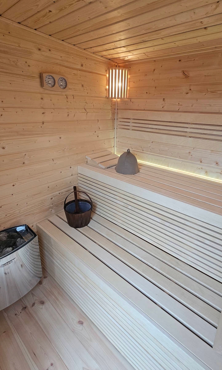 SAUNAOGRODOWABLOCKSHEBAN26OSOB192x192x230cmPIECELEKTRYCZNYPORJUNRodzajsauna belsilt Block S Heban lauko sauna 26 asmenims 192 x 192 x 230 cm elektrinė Porjun krosnelė sodui ir sodybai
