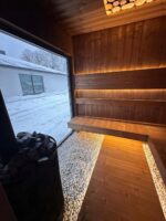 Moderni 3 x 7 m lauko suomiška sauna Premium spa Wi Fi ir Stoveman krosnelė moderniam kiemui