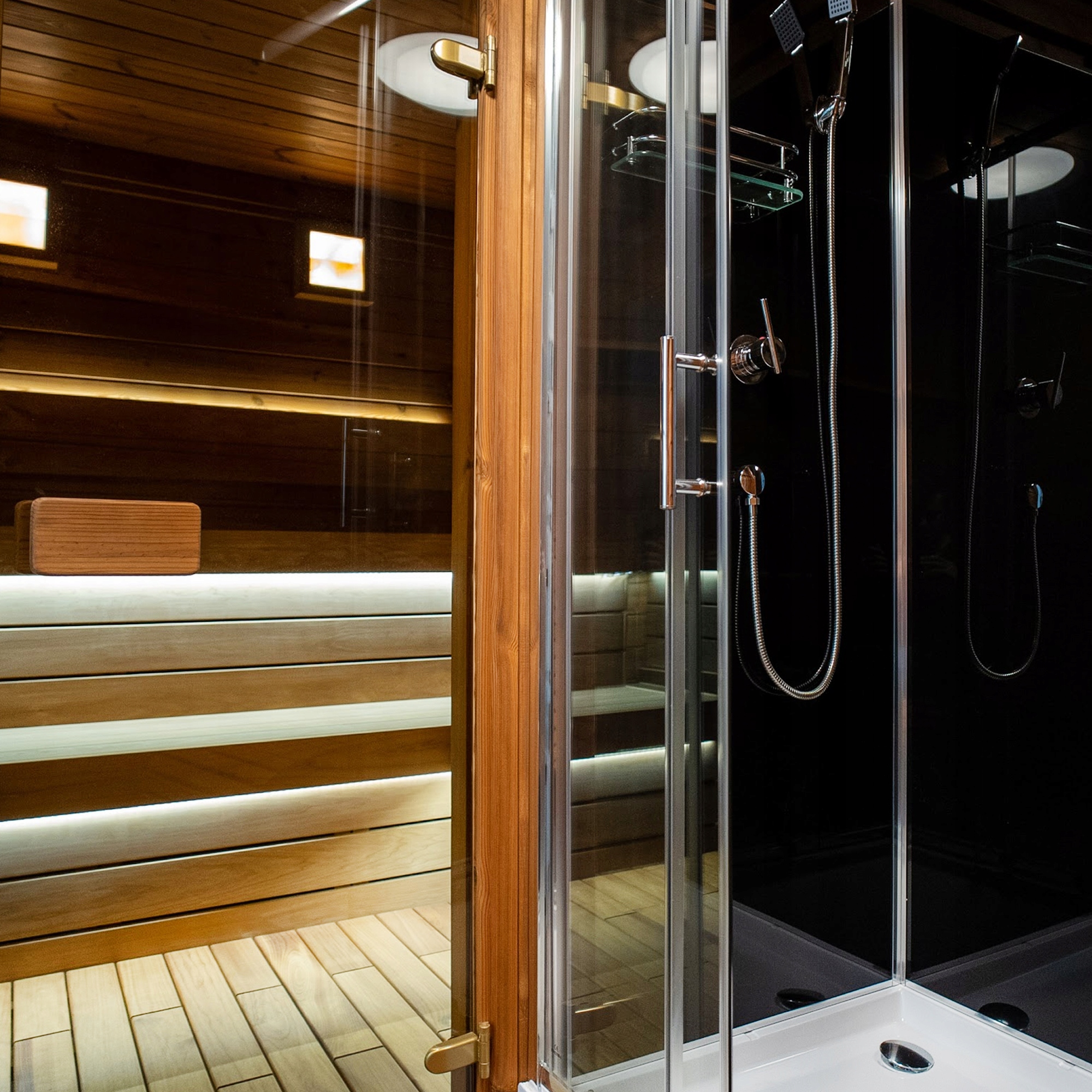 Saunazprysznicem220x400systemBalikowyThermodrewnoRodzajsauna belsilt Sauna su dušu iš termo medienos 220 x 400 cm