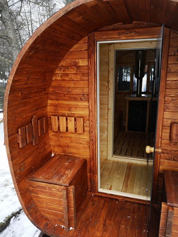 f4d5b1fb4b0b95c9ec351c96f687 belsilt Lauko sauna namelis su persirengimo zona Stoveman krosnelė su patogia komplektacija