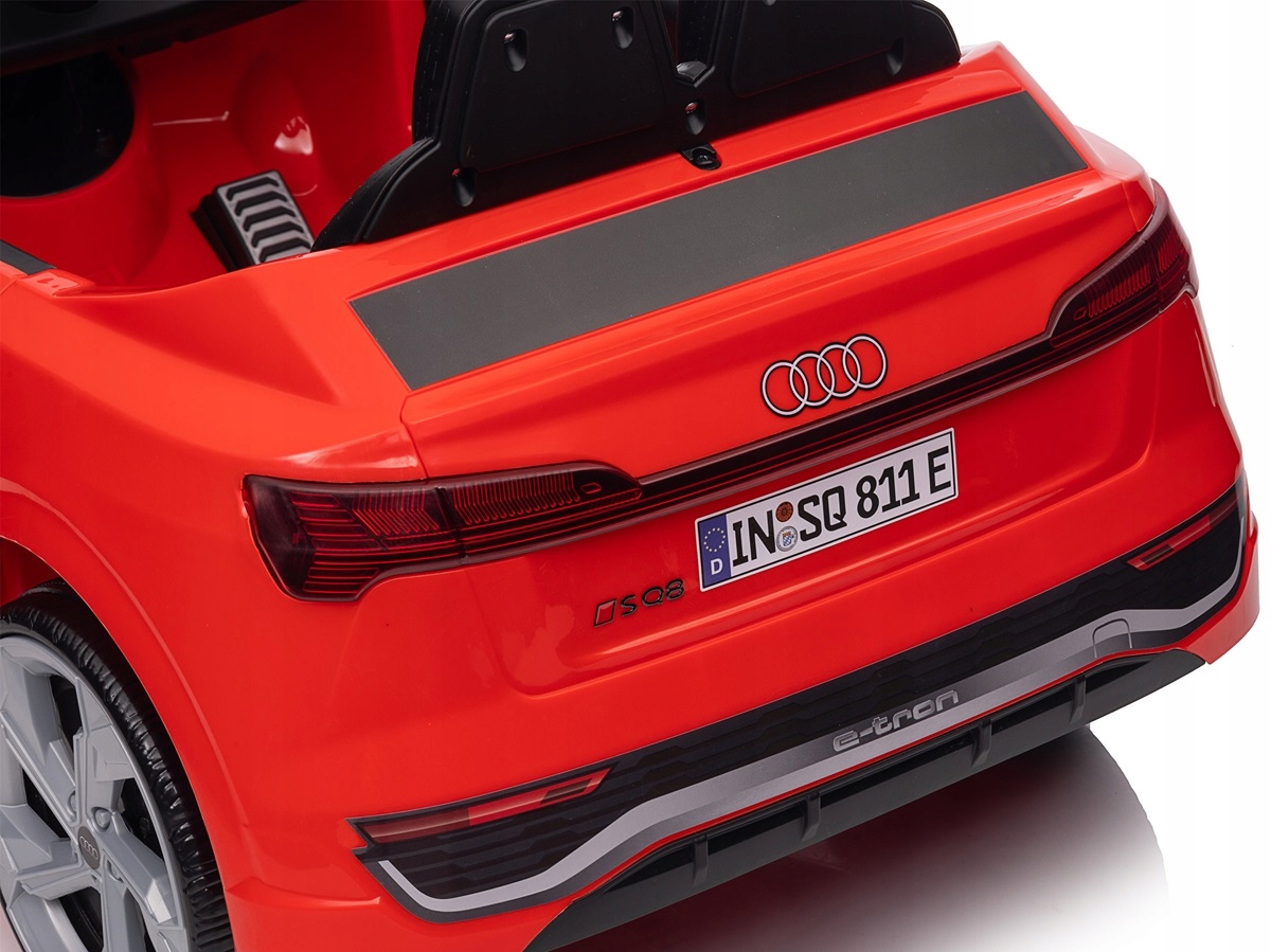 AUDISQ84x4EVASKORAAutonaakumulator12v7ahpilot24GLEDLiczbadrzwi2 belsilt Audi SQ8 4X4 EVA eko odos sėdynė elektrinis automobilis vaikams 12 V 7 Ah nuotolinio valdymo pultas 24G LED