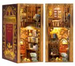 Book nook miniatiūrinis namelis „amžinasis knygynas“ su LED apšvietimu modelis 316