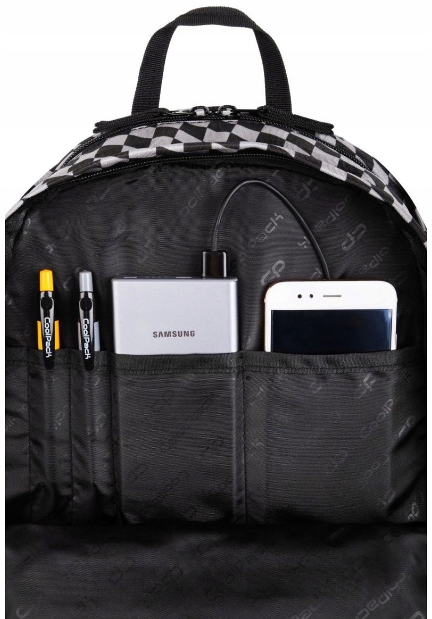 CP31PlecakSzkolnyCoolpackScoutchessE96627kratkaTypwielokomorowy belsilt Mokyklinė kuprinė CoolPack juoda keli skyriai A4 formatui modelis CP31