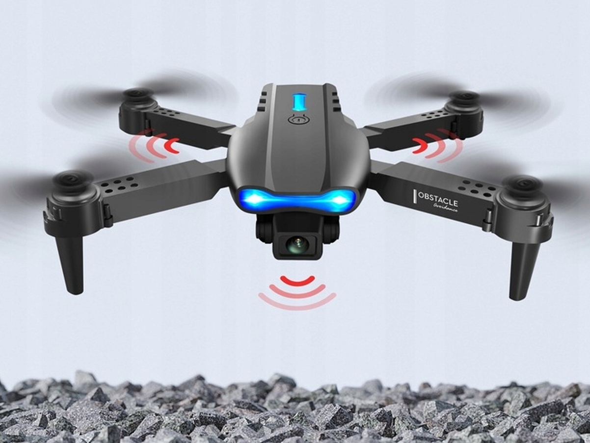DRONTECHNOIDZDALNIESTEROWANY3xAKUKAMERAWIFI500M45Min40KMhGIGANTPredkoscmaksymalna40kmh belsilt Dronas technoid nuotoliniu būdu valdomas 3x akumuliatoriai kamera WiFi 500M 45Min 40KMh gigant skirtinga komplektacija 8