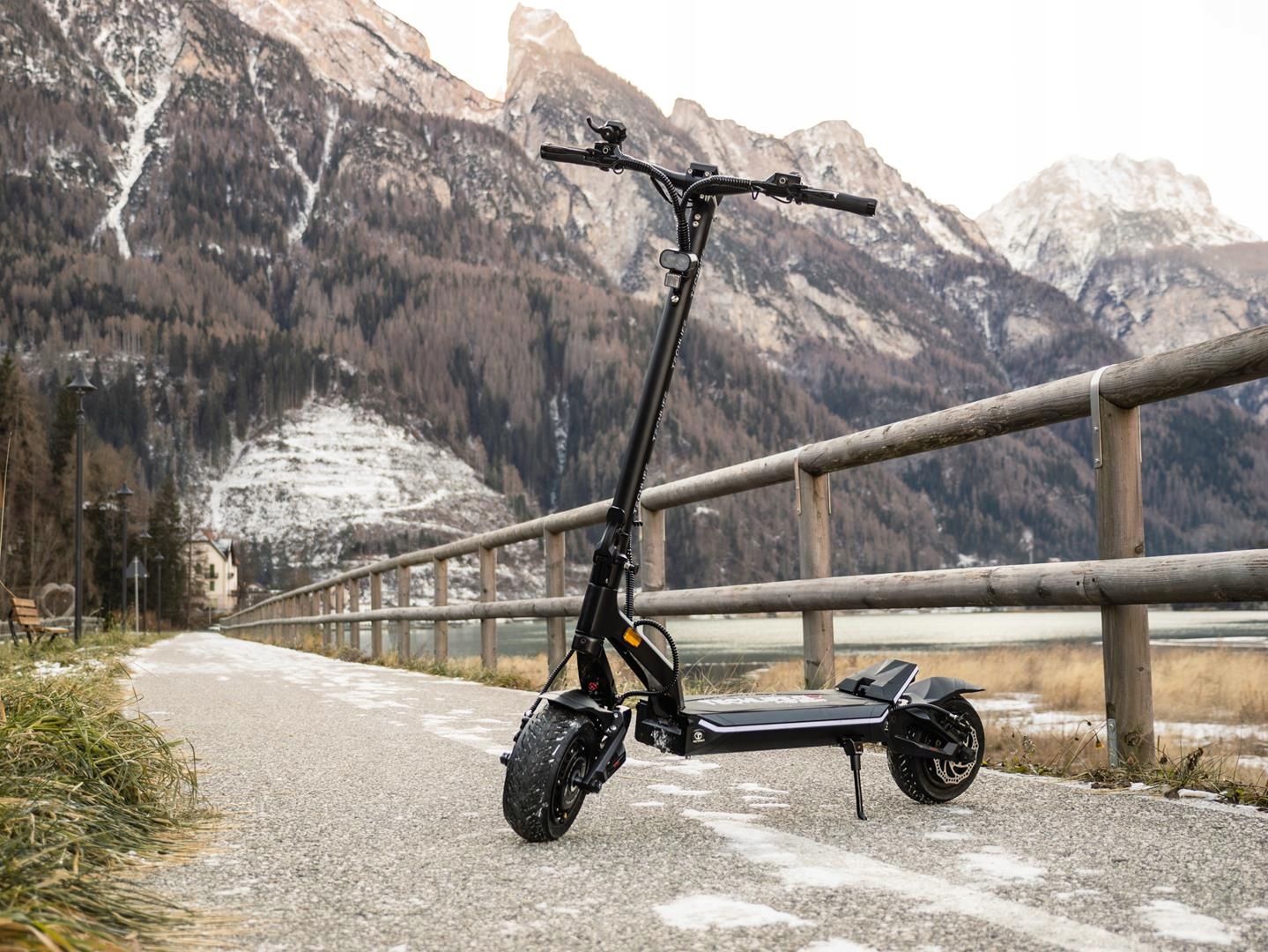 HULAJNOGAELEKTRYCZNATECHLIFEQ7RSXV2MOC3000WZASIEG100KM30AH52VSrednicakolcale10 belsilt Elektrinis paspirtukas TECHLIFE Q7 RSX V2 galia 3000 W nuvažiuojamas atstumas 100 km 30 Ah 52 V