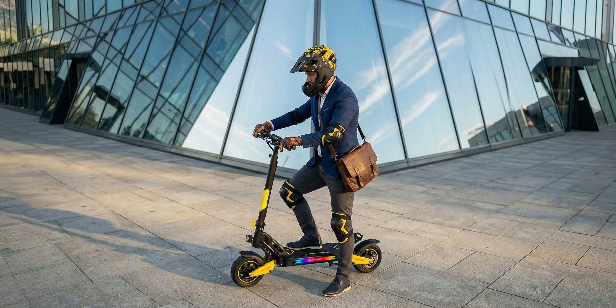 HULAJNOGAELEKTRYCZNAXRIDERF10XPROAMORTYZACJAKERS1400WPEAK20Ah48VMaksymalnawagauzytkownika120kg belsilt Elektrinis paspirtukas XRIDER F10XPRO amortizacija KERS 1400 W PEAK 20 Ah48 V 1400W versija 4