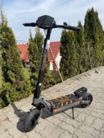 HulajnogaElektrycznaTerenowaF1DUZYZASIEG60kmMOCNA800WBATERIA15Ah belsilt Elektrinis paspirtukas bekelės F1 ilgas nuvažiuojamas atstumas 60 km galingas 800 W baterija 15 Ah