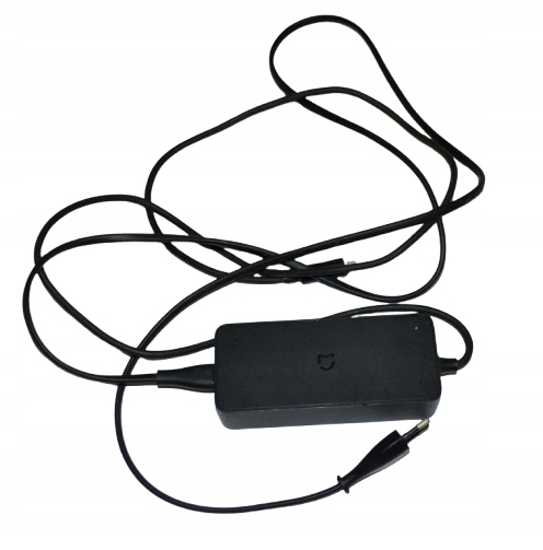 HulajnogaelektrycznaXiaomiM365250WCZARNASrednicakolcale85 belsilt Elektrinis paspirtukas Xiaomi M365 250 W juodas