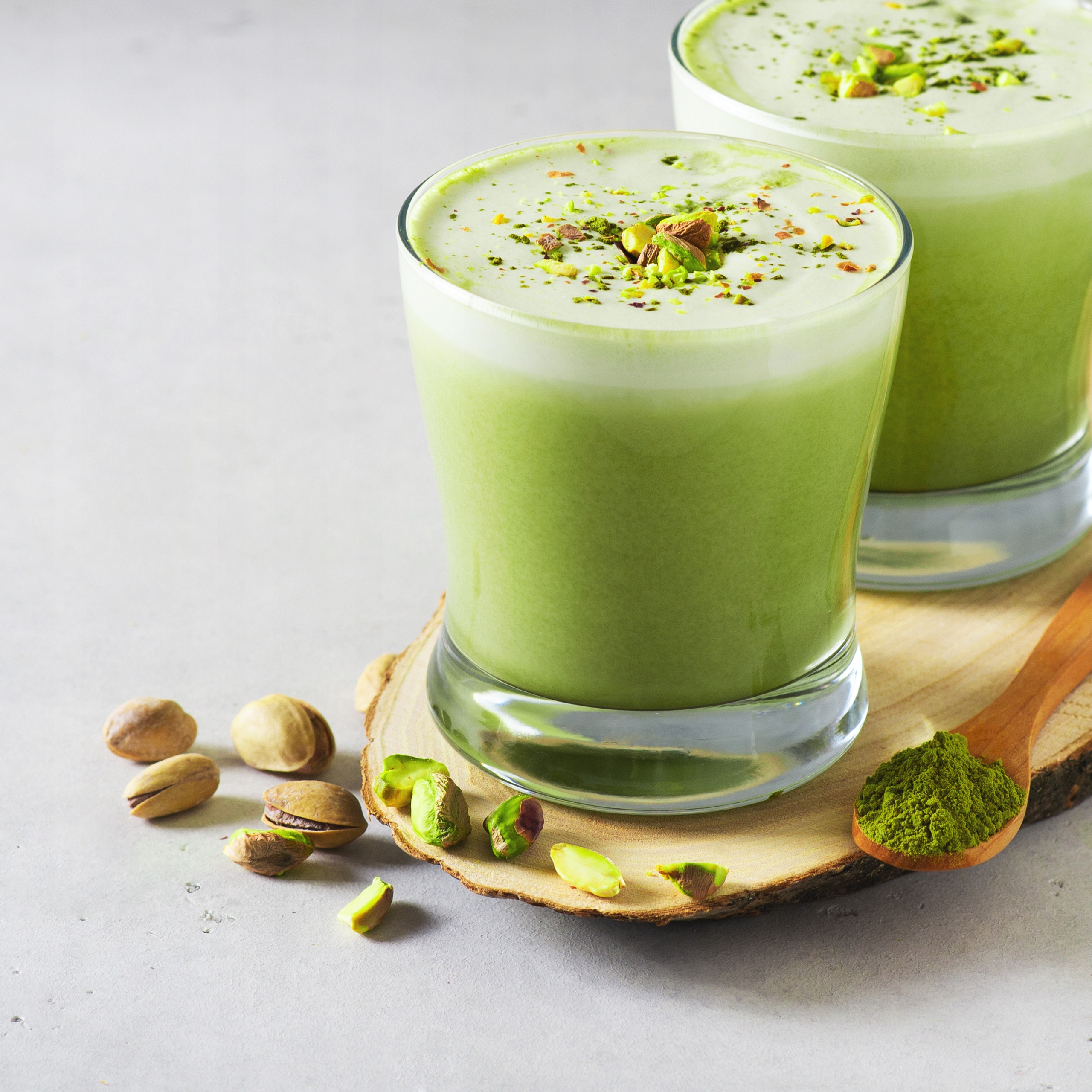 MATCHATEAORGANICZIELONAHerbata1kgOrganicznawProszkuBIOHiFOODTluszcz4g belsilt Japoniška matcha arbata bio HiFood 1 kg universalus gėrimas