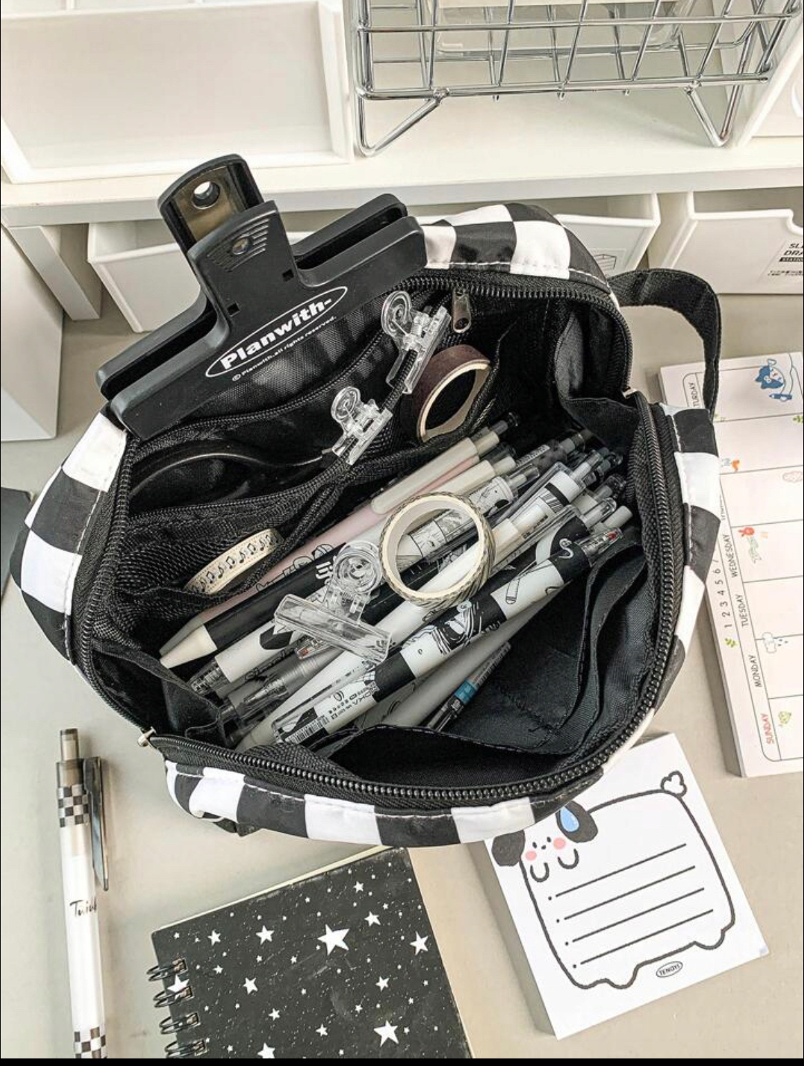 PLECAKSZKOLNYDLADZIEWCZYNKITORNISTERLUNCHBOXSNIADANIOWKAZESTAWOKCPlecchlopcydziewczynki1 belsilt Mokyklinės kuprinės rinkinys juoda ir balta 3 skyriai A4 formatui
