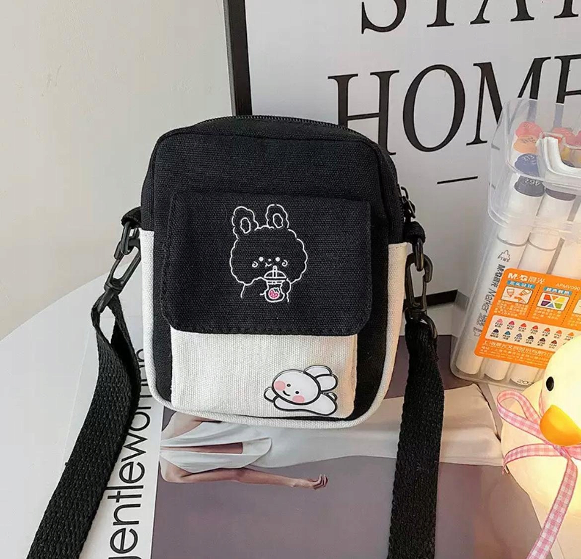 PLECAKSZKOLNYDLADZIEWCZYNKITORNISTERLUNCHBOXSNIADANIOWKAZESTAWOKCWysokoscproduktu45cm1 belsilt Mokyklinės kuprinės rinkinys juoda ir balta 3 skyriai A4 formatui