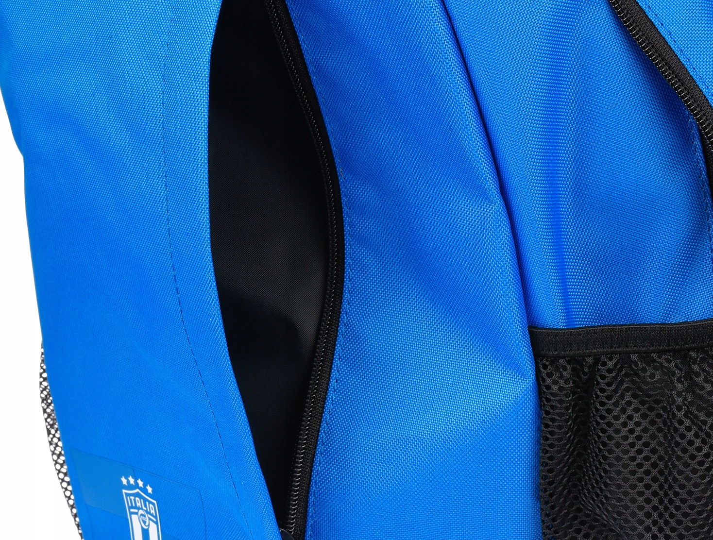 PUMAPLECAKDWUKOMOROWYSZKOLNYSPORTOWYTRENINGOWYDWIEKIESZONKINABIDONSzerokoscproduktu30cm belsilt Sportinė mokyklinė kuprinė Puma juoda ir mėlyna 22 l A4 formatui