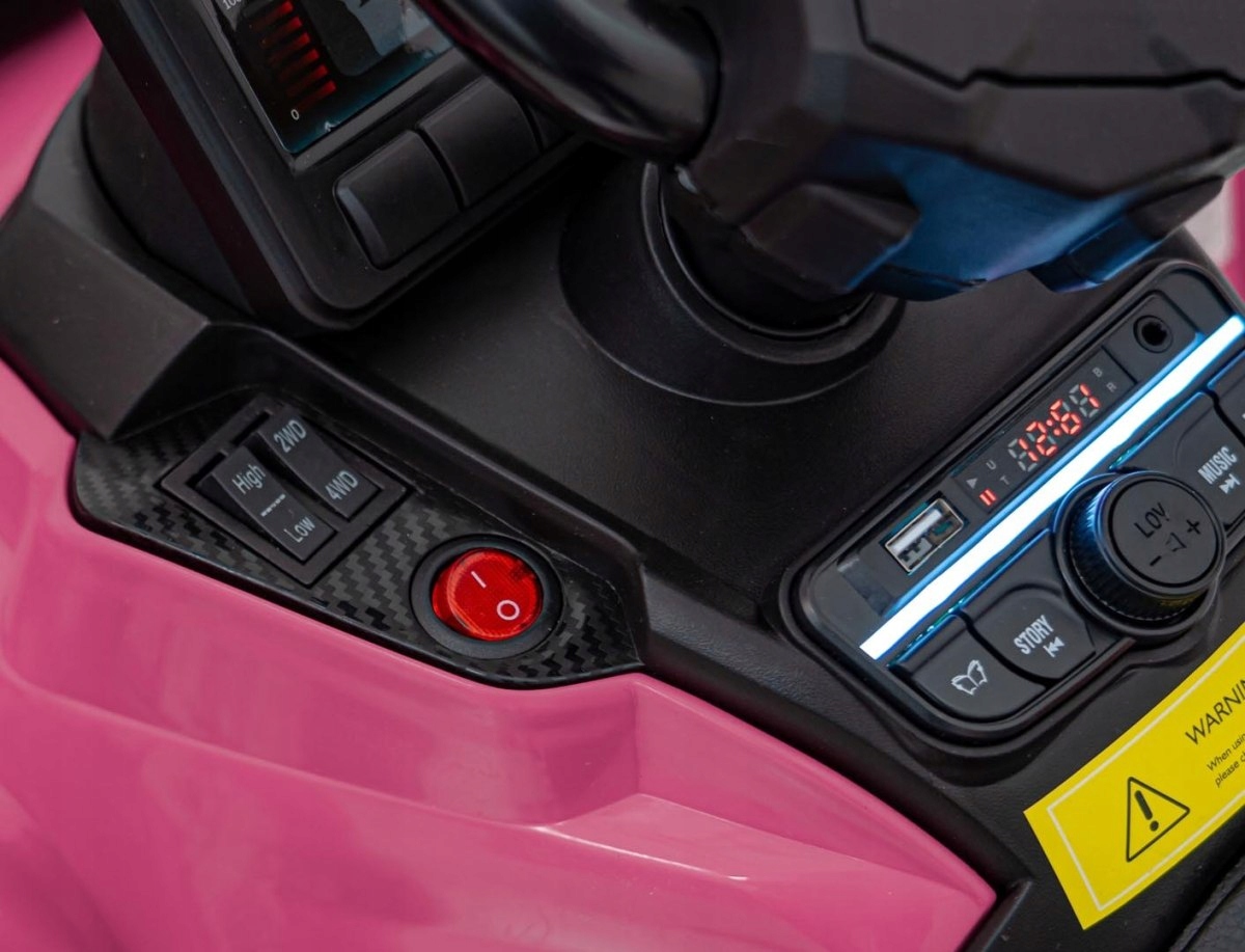 QUADOUTLANDERCA005ATV4X4AUTONAAKUMULATOR12V14AH4X45WPILOTEVAMaksymalneobciazenie50kg belsilt Quad Outlander CA005 4X4 elektrinis automobilis vaikams 12V