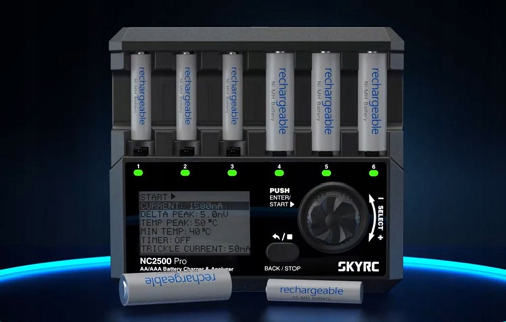 Greita įkroviklis AA AAA 36W SkyRC su USB для baterijų