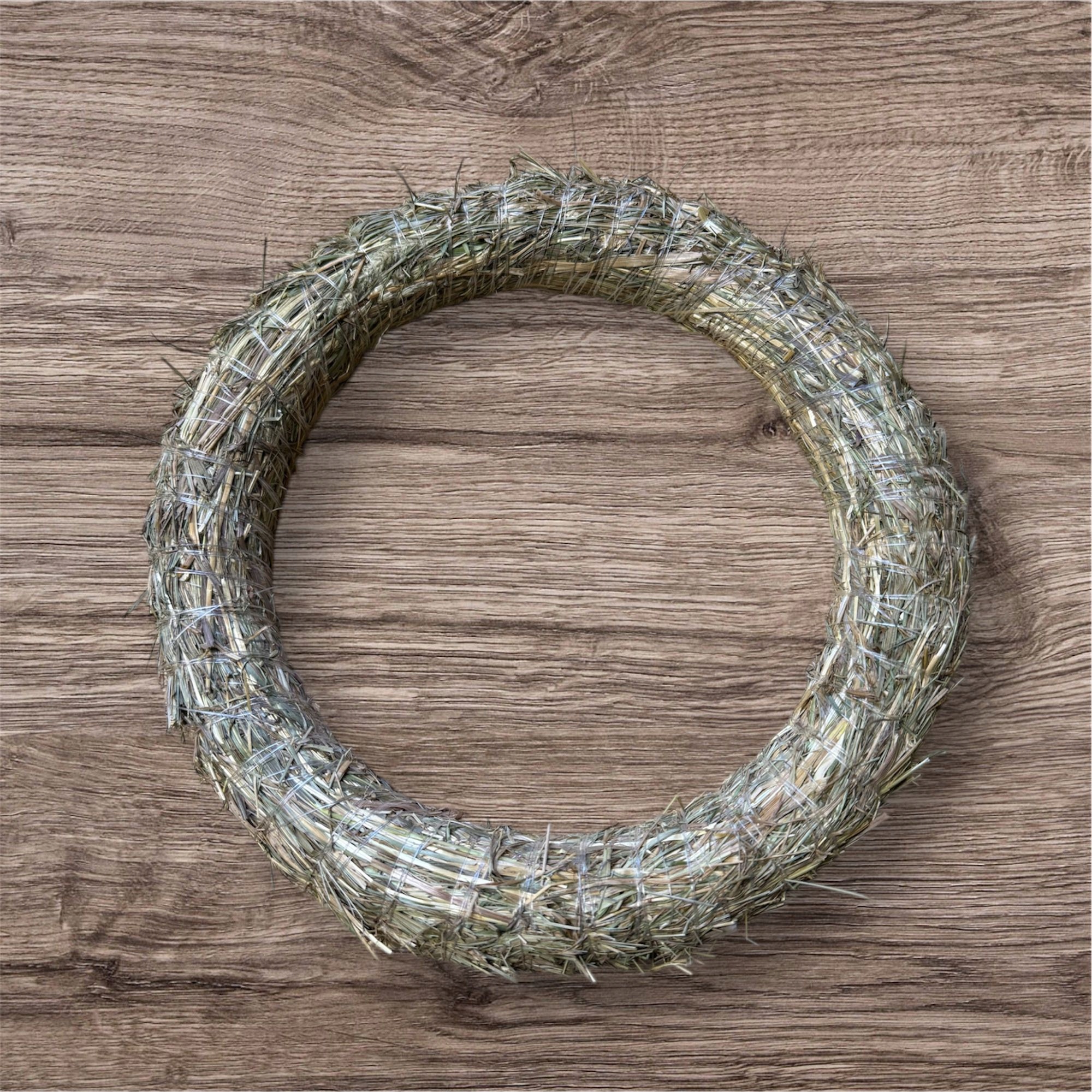 Wianekzsianapolprodukt18cmpodkladslomianybazadowiankowSrednica18cm belsilt Šiaudinis pagrindas Joninių vainikams 18 cm rankdarbiams