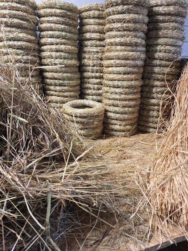 Wianekzsianapolprodukt18cmpodkladslomianybazadowiankowStanopakowaniaoryginalne belsilt Šiaudinis pagrindas Joninių vainikams 18 cm rankdarbiams