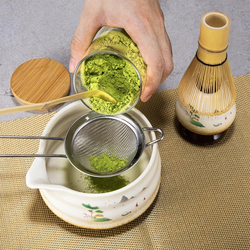 ZESTAWCERAMICZNYDOMATCHYBIALYCZARKAMIOTELKALYZKAPODSTAWKAWagaproduktuzopakowaniemjednostkowym0855kg belsilt Matcha ruošimo rinkinys su keramika baltas su chasen šluotele chashaku šaukšteliu matchawan dubenėliu ir stovu