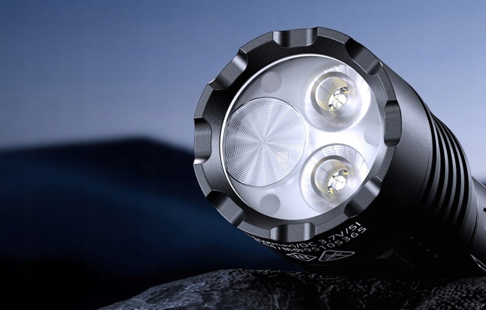 AkumulatorowaLatarkaLEDSuperfireL21Aluminiowa1350lm15WUSBCIP44Kolorczarny belsilt Aliumininis akumuliatorinis LED žibintuvėlis Superfire L21 1350 lm 15 W USB C IP44