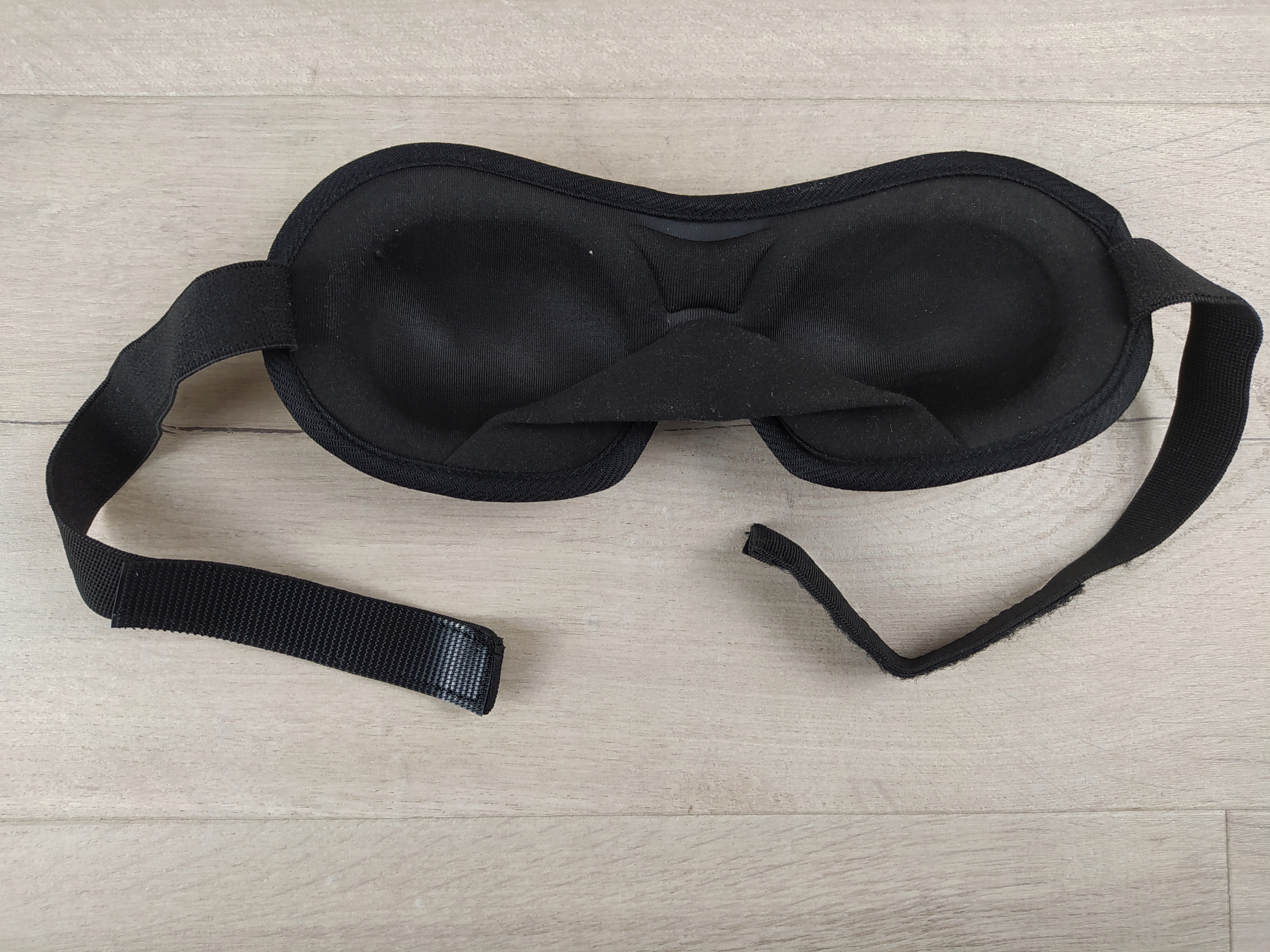 BrenccoMaskadospaniaopaskanaoczypoliesterCzarnaModelNachtmaske belsilt Akių kaukė miegui 3D šviesą blokuojanti reguliuojama kelionėms juoda kasdieniam naudojimui