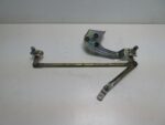 Originalus valytuvų mechanizmo ašies laikiklis Fiat 126p, naudotas
