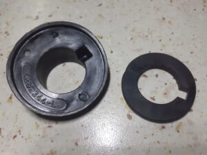 Originalus valytuvų mechanizmo pleištas su tarpine Fiat 126p ir 126 BIS, OE 4292344