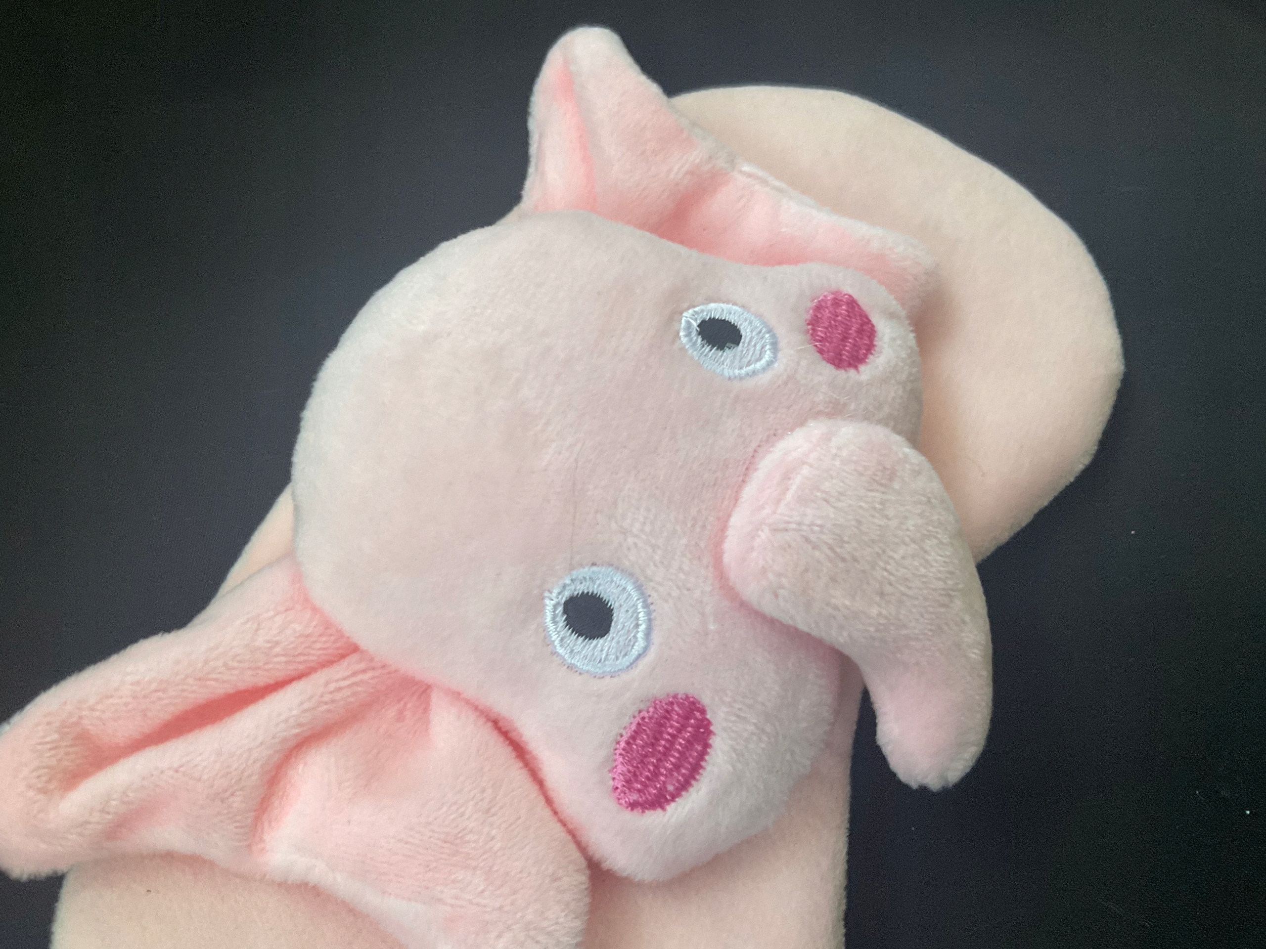 OPASKANAOCZYMASKADOSPANIASNURELAKSUSLON3DOLDMANSLONIKROZOWYPlecuniseks belsilt Akių kaukė miegui Oldman 3D kelionėms rožinė