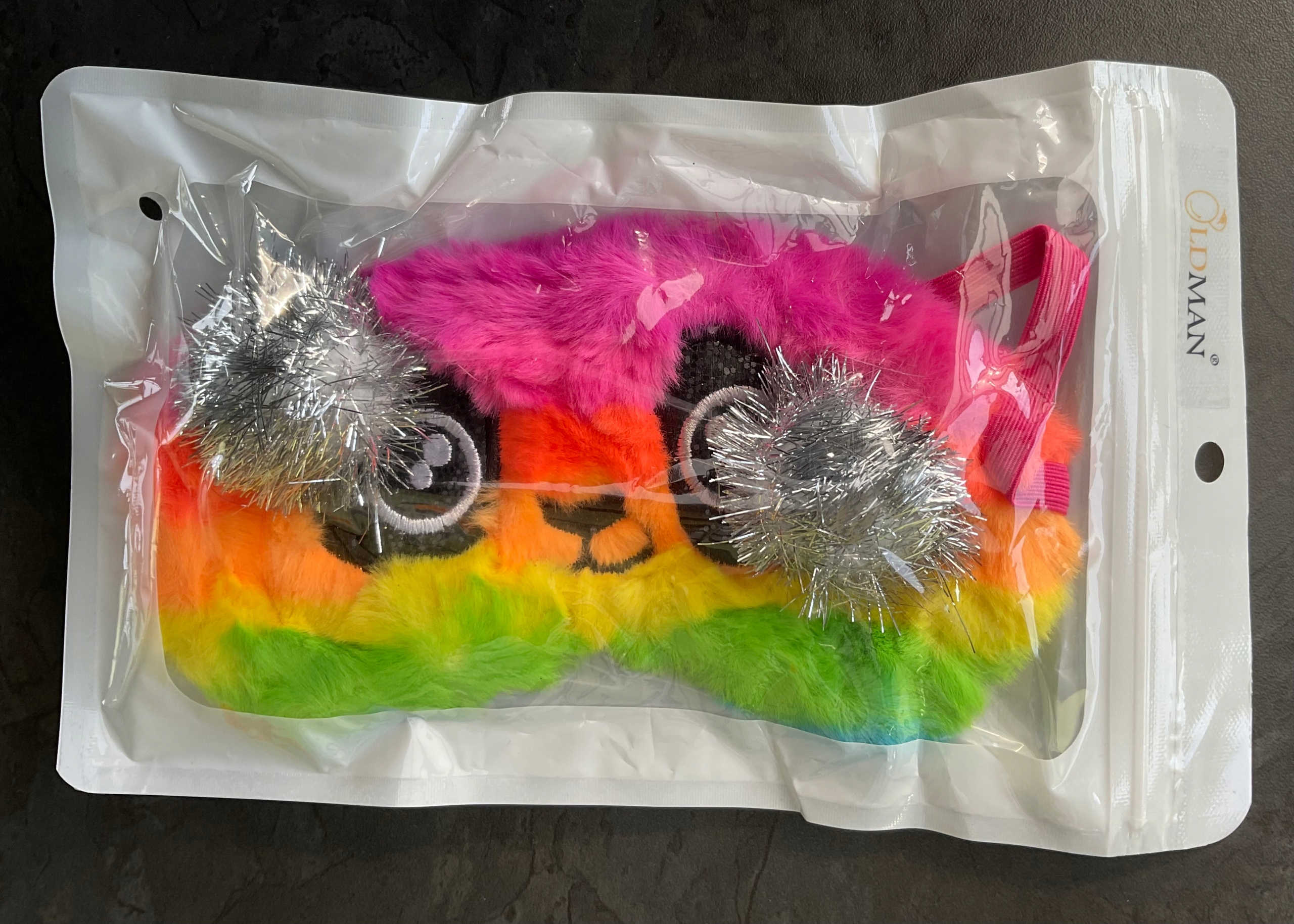OPASKANAOCZYMASKADOSPANIASNURELAKSUpandamisOLDMANNAGUMCEWagaproduktuzopakowaniemjednostkowym01kg belsilt Vaikiška akių kaukė miegui Oldman kelionėms pliušinė meškučio dizainas su ausų kištukais sidabrinė