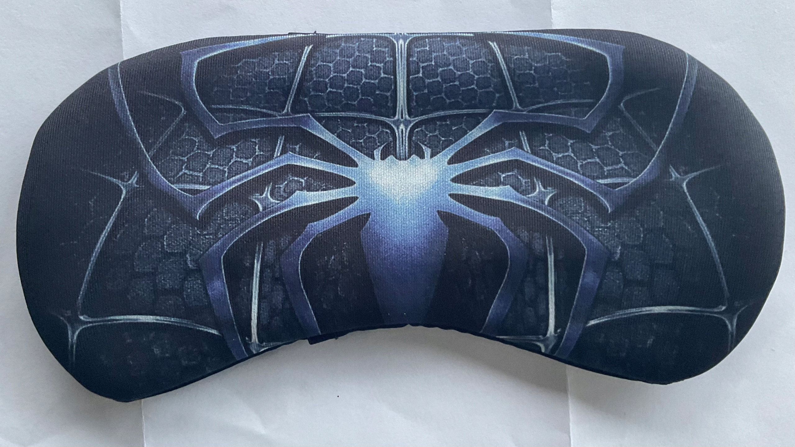 OPASKANAOCZYmaskadospaniaRELAKSUSPIDERMANaksamitnaOLDMANnagumceWzordominujacyinny belsilt Akių kaukė miegui Oldman kelionėms juoda