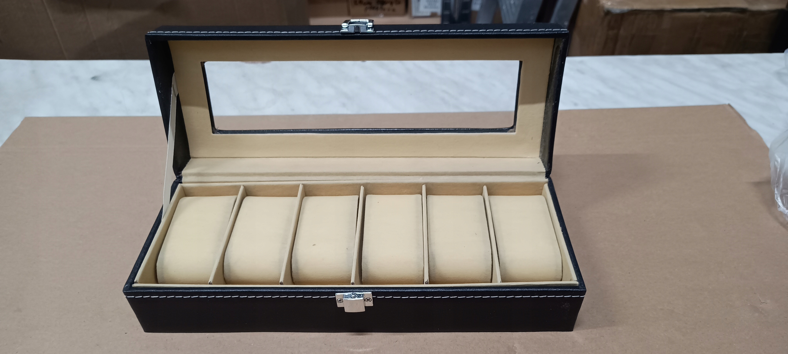 Dikom aksominė laikrodžių dėžutė 6 laikrodžiams su stikliniu dangteliu su užraktu su vieta papuošalams juoda 30 x 12 x 8 cm belsilt Dikom aksominė laikrodžių dėžutė 6 laikrodžiams su stikliniu dangteliu su užraktu su vieta papuošalams juoda 30 x 12 x 8 cm