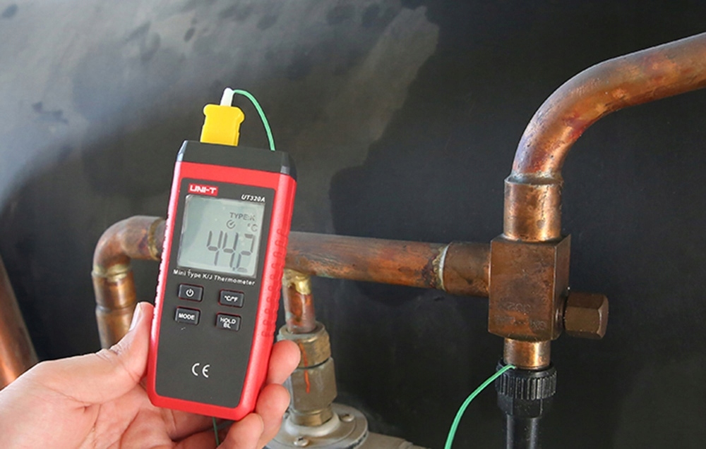 UNI-T UT320D skaitmeninis termometras Kontaktinis 2-kanalų nuo – 50°C skirta 1300°C