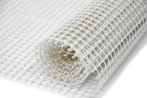 Universalus neslystantis kilimėlis po kilimu 100 cm pločio 2 mm
