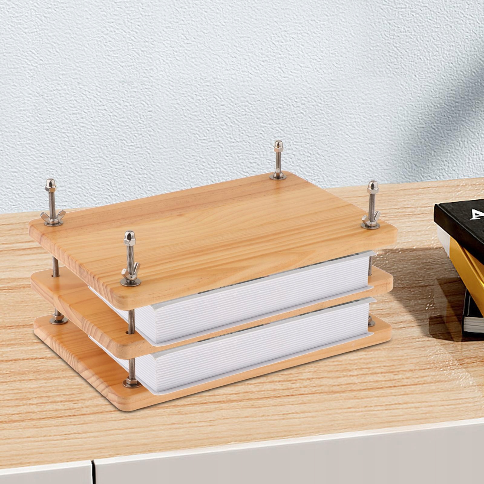 Trijų plokščių nešiojamas knygų presas 30 × 20 cm rankiniam įrišimui belsilt Trijų plokščių nešiojamas knygų presas 30 × 20 cm rankiniam įrišimui